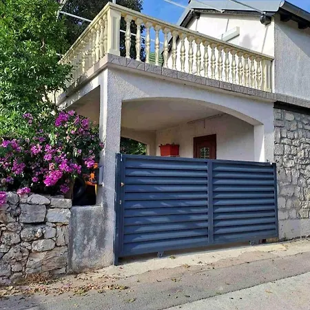 Gemuetliches Haus Mit Terrasse * Bibinje